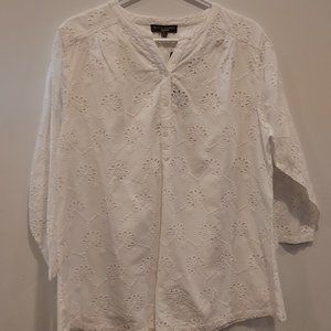 White 3/4 sleeve Broidere Anglaise detail shirt